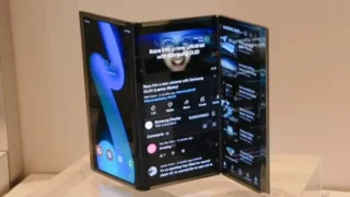 Samsung’s Innovative Dual-Hinge Foldable Phone