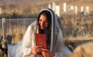 Sevdiğim Sensin Dizisindeki Dicle Karakteri ve Helin Kandemir Hakkında Bilgiler