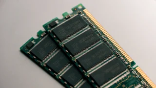 DDR5 RAM bellek modulleri ve bilgisayar donanimi