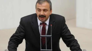Sırrı Süreyya Önder son durum… Sırrı Süreyya Önder’in sağlık durumu nasıl, hastalığı ne?