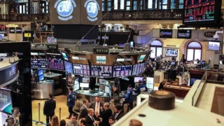 S&P 500 ve Nasdaq Fed Kararı Öncesi Rekor Kapanışlarla Yükseldi