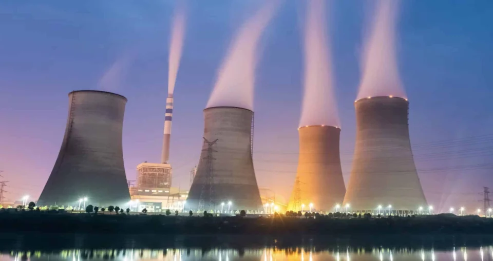 The Emergence of Small Modular Reactors: A New Era in Nuclear Energy