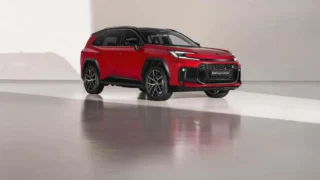 Toyota’dan Yeni RAV4: Hibrit Devrimi ve Teknolojik Yenilikler