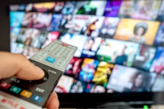 TV Yayın Akışı 6 Şubat 2026 Cuma: Bu Akşam Ekranlarda Yer Alacak Diziler ve Kanal Rehberi