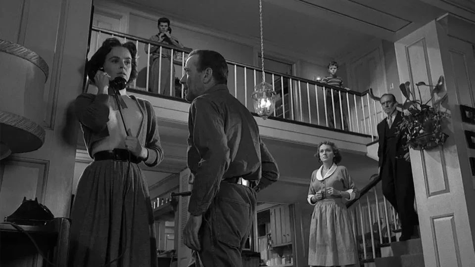 Ümitsiz Saatler Filmi Konusu, Oyuncuları ve IMDb Puanı