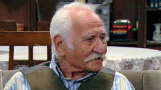 Usta Oyuncu Arif Erkin Güzelbeyoğlu 90 Yaşında Hayatını Kaybetti