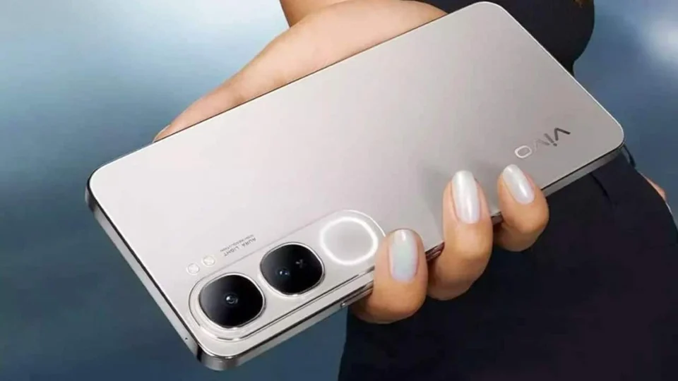 vivo Unveils Budget-Friendly Y300t Smartphone