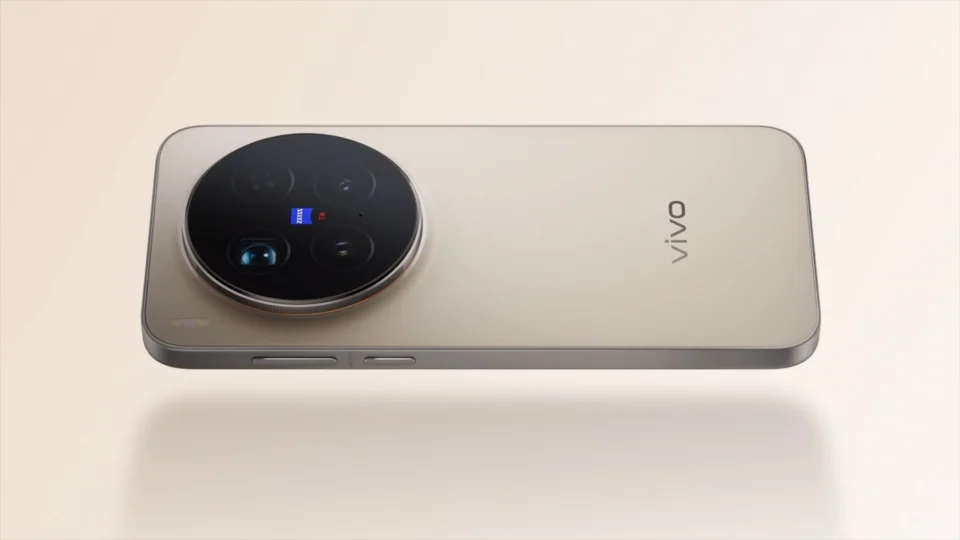 Vivo X300s Leak Reveals Impressive 200MP Camera and Huge 7000mAh Battery