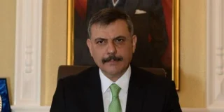Yeni İçişleri Bakanı Türkiye Birincisi Hafız