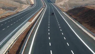 Yol yapım ve onarım çalışmaları nedeniyle bazı güzergahlarda ulaşım kontrollü sürüyor